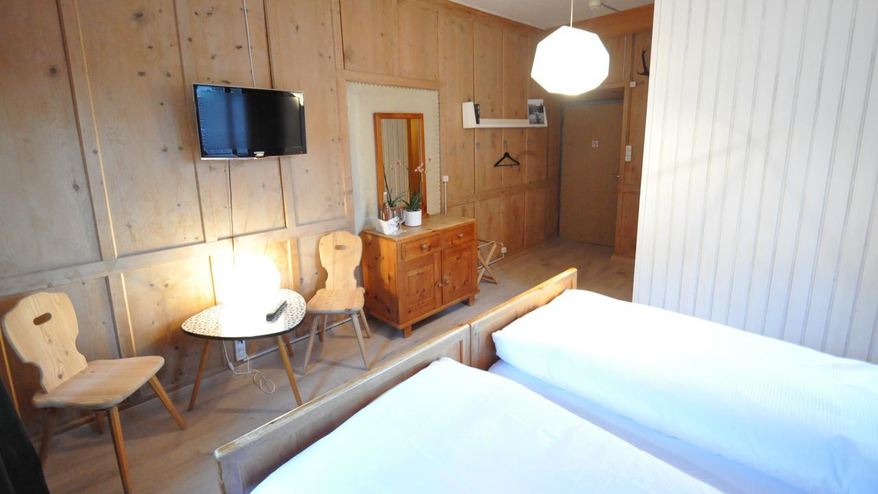 Hotel Post Andeer Exterior foto